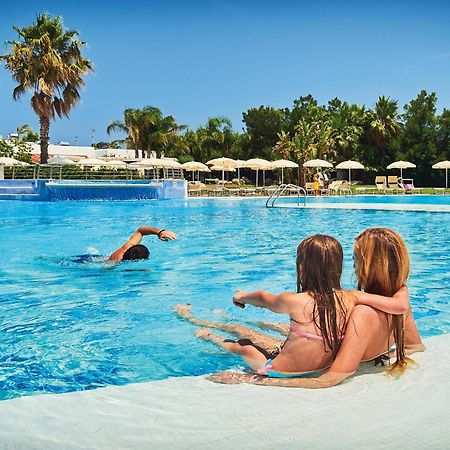 Riva Marina Resort - Cdshotels Каровіньйо Екстер'єр фото