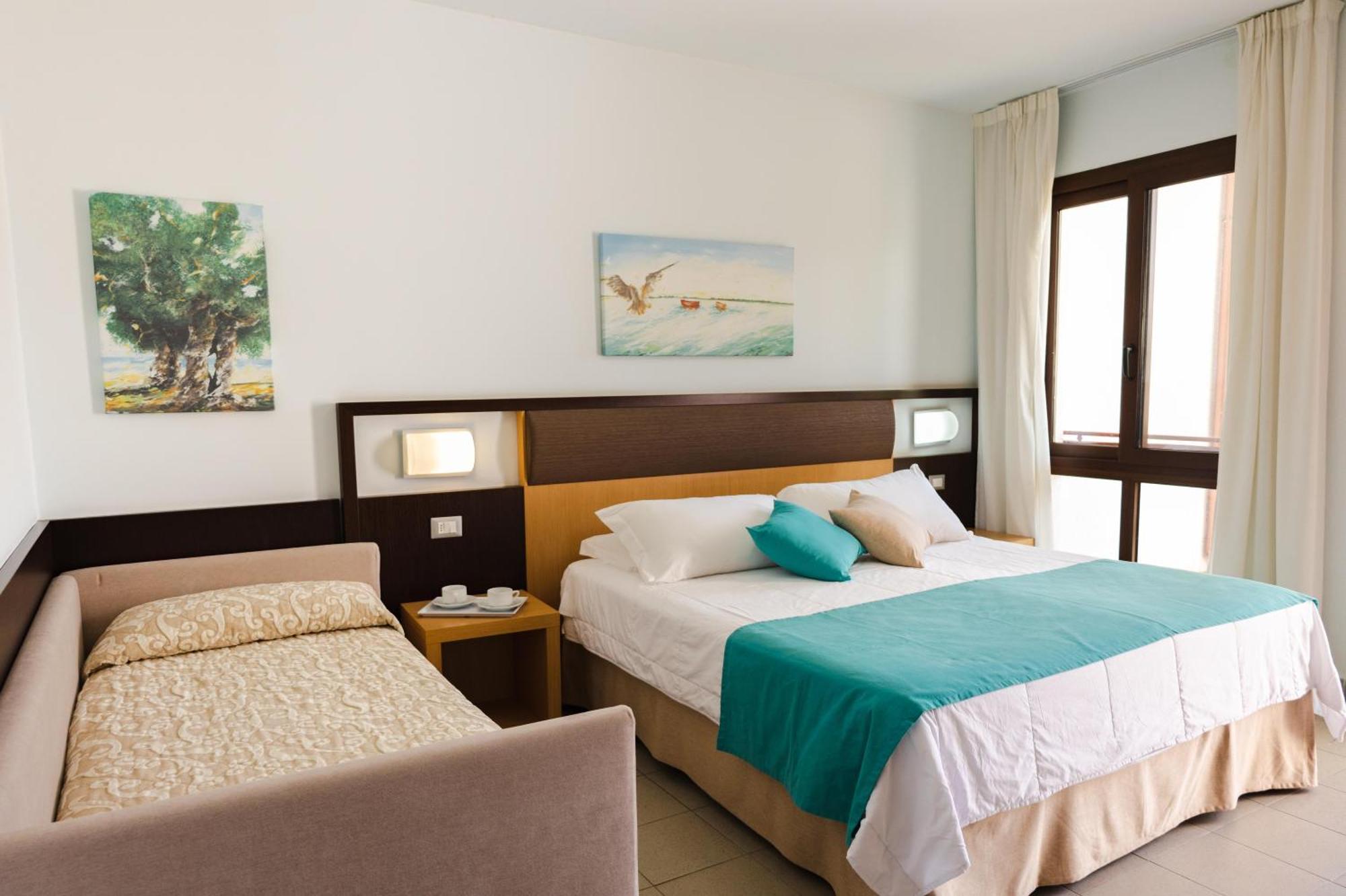 Riva Marina Resort - Cdshotels Каровіньйо Екстер'єр фото