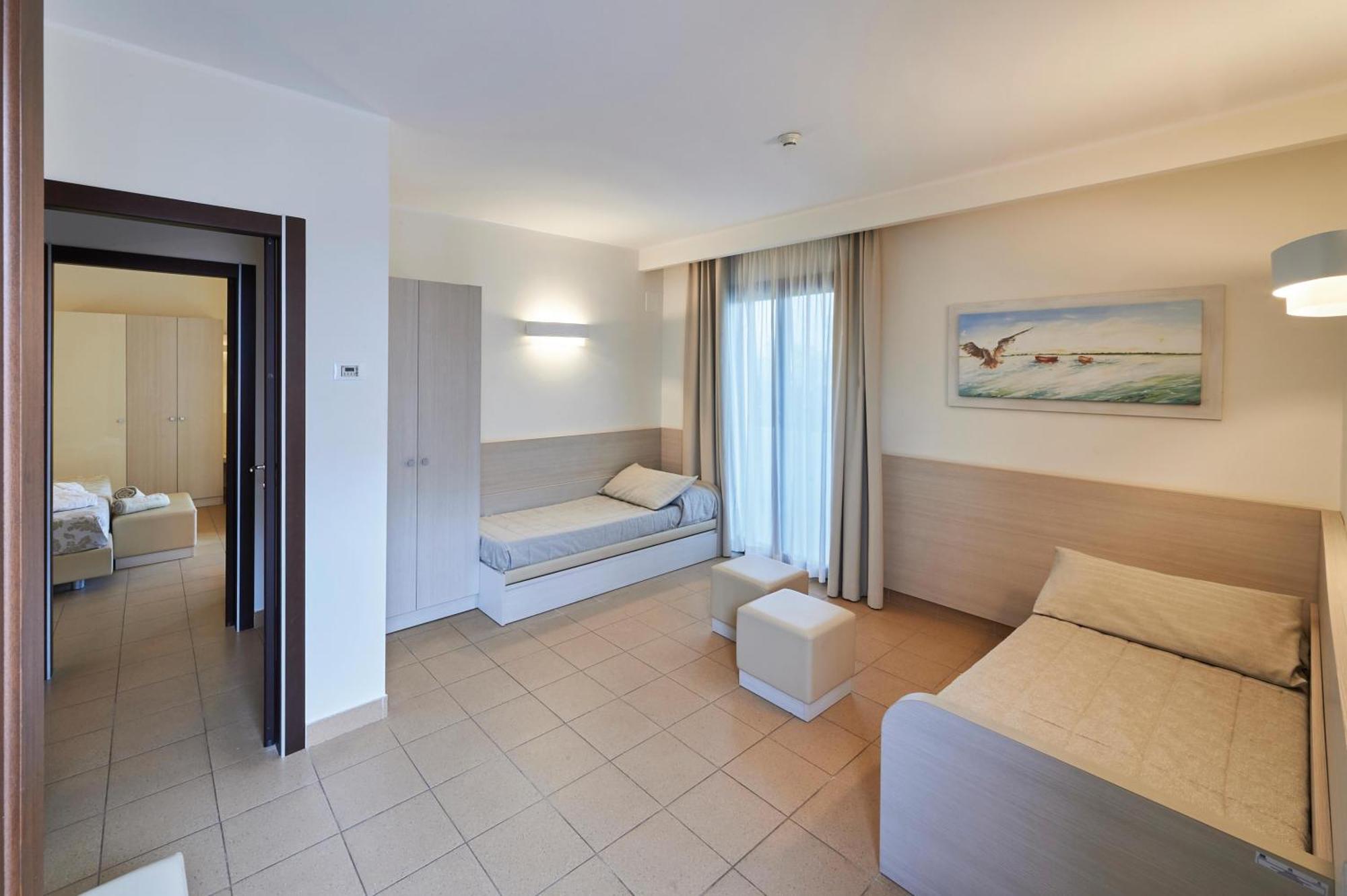 Riva Marina Resort - Cdshotels Каровіньйо Екстер'єр фото